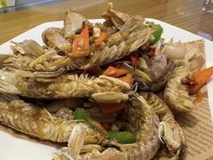 -三姐妹·海鲜大排档