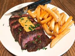 牛扒拌薯條-Common Table · Brunch & Coffee