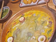 -洱火云南酸菜牛肉火锅(石景山当代商城店)