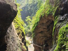 -龙水峡地缝景区