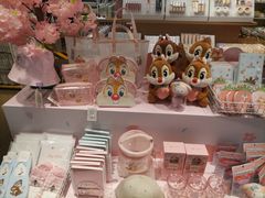 -名创优品(万达广场河东店)