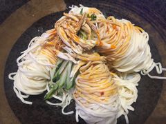 鸡丝凉面-国际青年会议酒店-苏莱斯餐厅