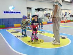 -米高蓝斯克国际轮滑中心(中铁建店)