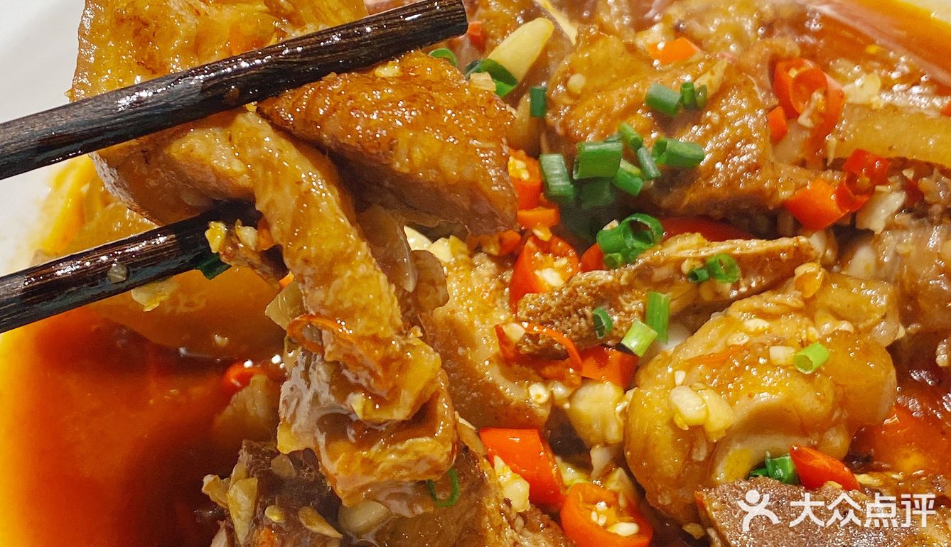 吃到了长沙比较正宗的湘菜—腊鲢鱼，就在炊小二~