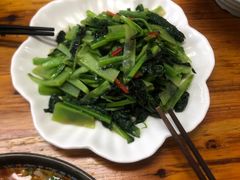 -巍山𤆵肉饵丝