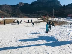 -济南卧虎山滑雪场