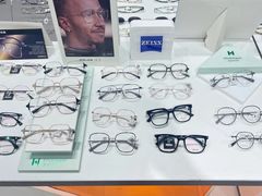 -豪门视光·星趣控·蔡司依视路眼镜代理商(中央大街店)