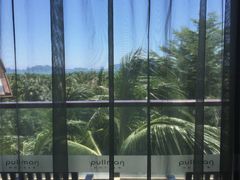 -三亚湾海居铂尔曼度假酒店