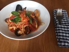 -ROAST coffee & eatery