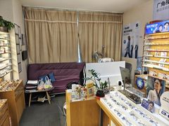-优医视平价眼镜蔡司依视路折扣工厂店(十里堡店)