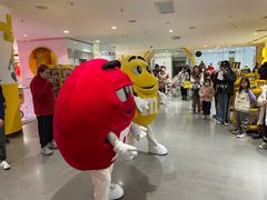 -m豆巧克力世界(上海世茂广场店)