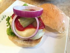 芝心牛肉汉堡-Let'sBURGERplus·非常创意汉堡(三里屯店)