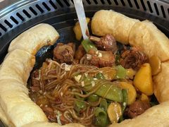 -哈尔滨烧烤·山河村铁锅炖(交大店)