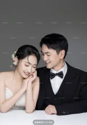 -雪中彩影婚纱摄影·微光艺术中心