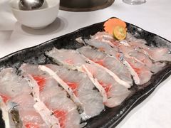 -泓炙颐凤鲜海鲜火锅料理(桐乡店)