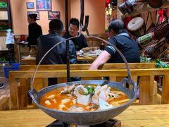 思茅酸汤鱼片-老滇山寨•云南特色菜•地方菜•民族风情歌舞表演(金碧店)