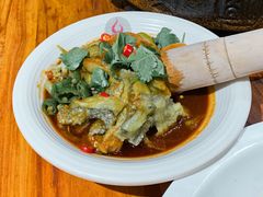 炝拌竹虫-老滇山寨•云南特色菜•地方菜•民族风情歌舞表演(金碧店)