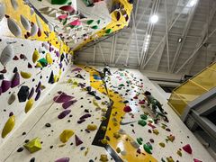 -问山MountQuest攀岩馆