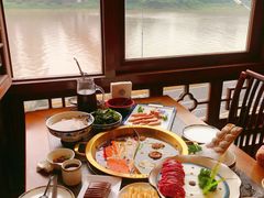 -小天鹅火锅·一线江景洪鼎旗舰店(洪崖洞店)