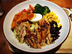 -POKEE VIA&Brunch·维娅(重庆来福士店)