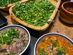 -云阿蛮云南生烫牛肉米线(奉贤路店)