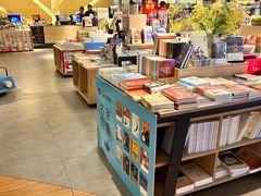 -新华书店(保利水城店)