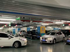 -龙湖天街-停车场