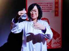 -金石蜡像馆