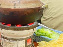 炭炉果鸡煲-威邵鸡煲(西华路总店)