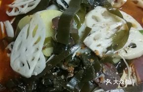 Yang's Spicy Intestines with Roast Duck