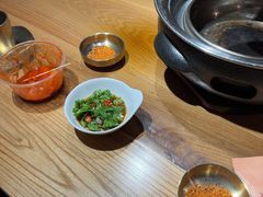 -青瓦餐厅·生鱼片·韩园烤肉(西塔店)