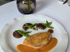 香烤土鸡配芦笋,香菇佐巴马臣芝士酱汁-Jean Georges