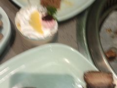 -金滏山烤肉·海鲜·火锅自助餐厅(襄阳万达店)