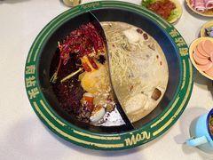 鸳鸯锅-有拈头成都市井火锅(老门东店)