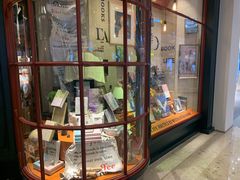 -西西弗书店&矢量咖啡(壹方购物中心店)