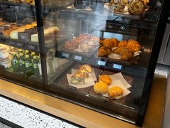 面包甜点陈列柜-星巴克(三亚海棠湾国际免税城店)