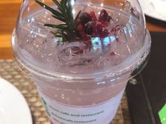 -Chom Cafe and Restaurant