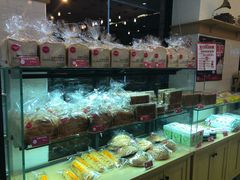面包甜点陈列柜-味多美蛋糕(古城店)