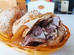 -洪峰浩老北京烧饼夹肉(角门路店)