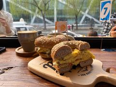 -Catch Bagel(芳草地店)