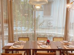 -Mark&Mars Restaurant
