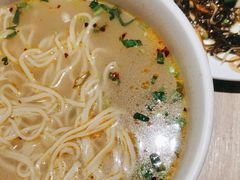 招牌骨汤牛肉面-西部马华清真兰州牛肉面·烧烤夜市(广渠门店)