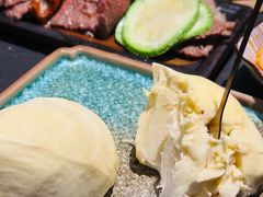 -铭牛烧肉·和牛海鲜自助(高新月牙湖店)