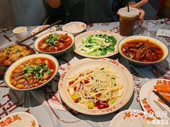 -耙吉吉川味小酒馆(本地人回头店)