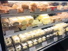 -红宝石·鲜奶小方·海派西点房(南丹店)