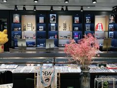 -宏宇眼镜蔡司依视路折扣店(兆佳眼镜城店)