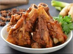 东北特色酱大骨-雪乡阁东北农家菜(颛桥约好休闲街店)