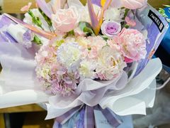 -谷莠子花艺气球派对·绿植造景·花艺沙龙(东海缤纷天地店)