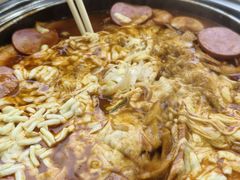 -三清洞摩西韩式年糕火锅(威高广场店)