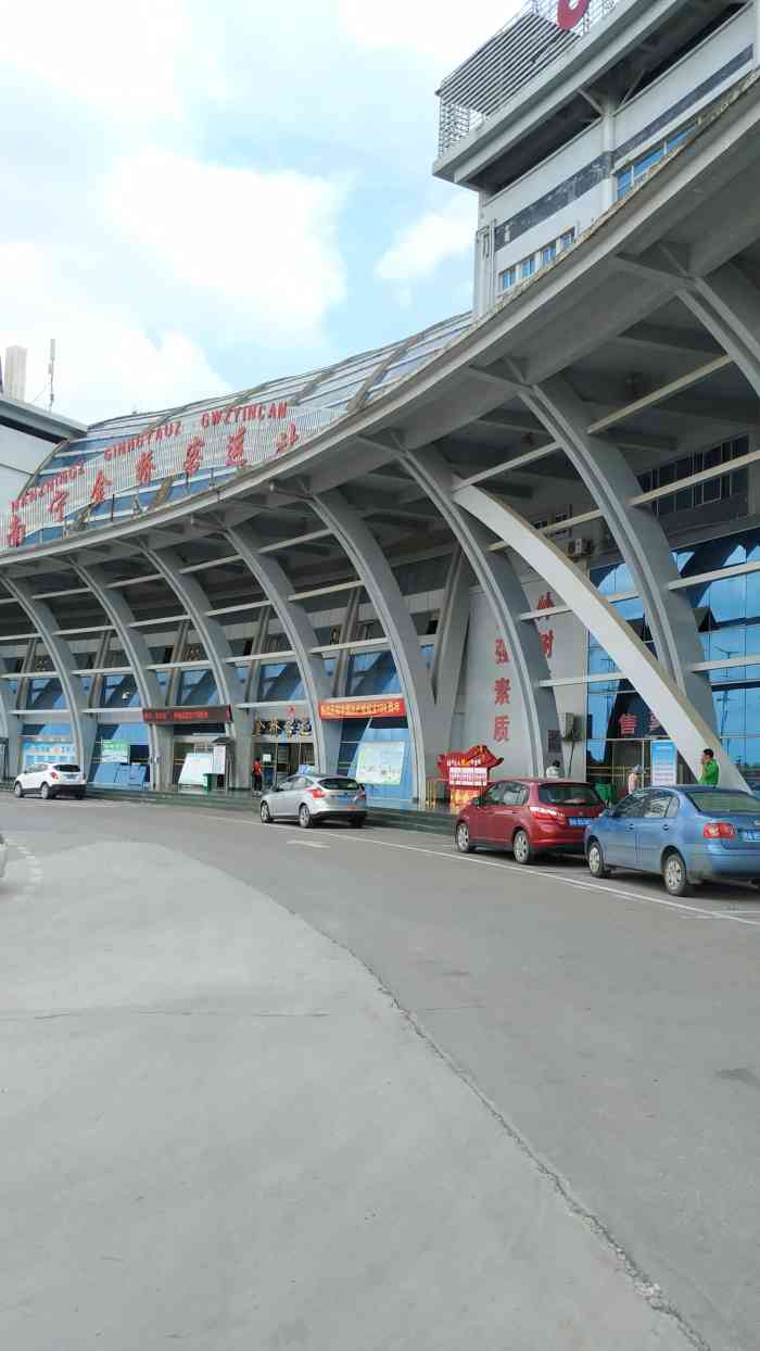 金桥客运站-"位于昆仑大道上,现在五号线在建,所以这边.